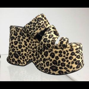 Vintage Y2K cheetah print platforms